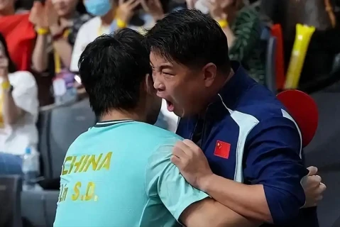 林诗栋亚运破局一哭 藏尽少年逆风重量